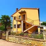 Appartement Spacious In With Terrace