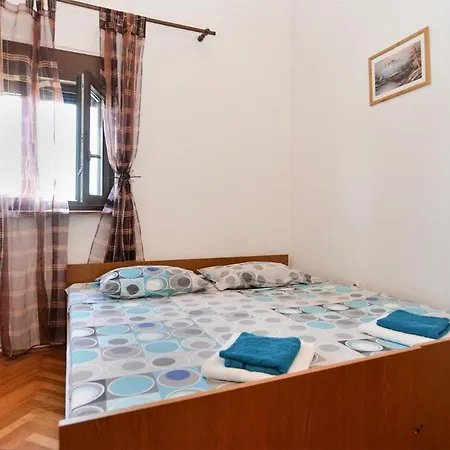 Apartment Spacious In With Terrace