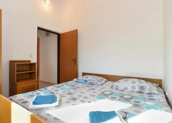 Spacious In With Terrace