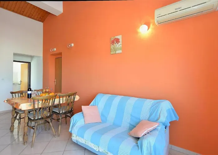 아파트 Spacious In With Terrace *